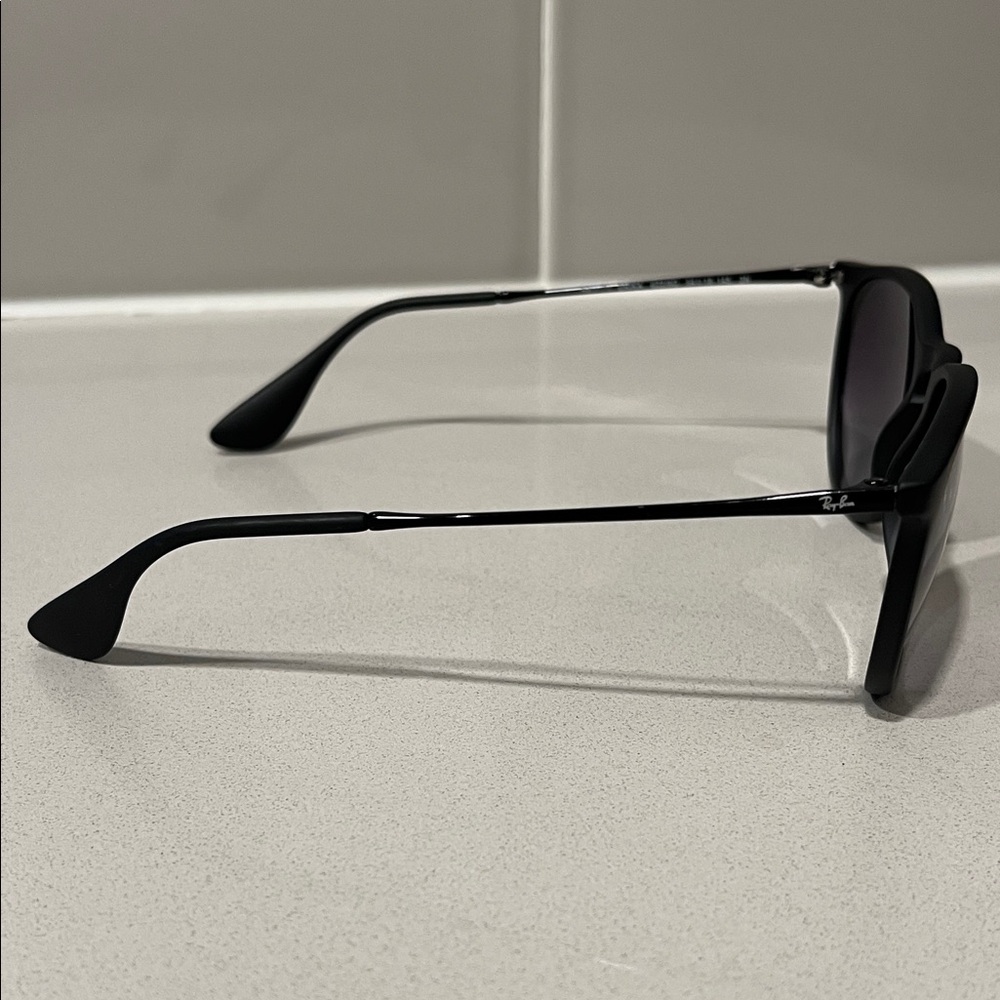 Ray-Ban Classic Black Sunglasses - Picture 5 of 15
